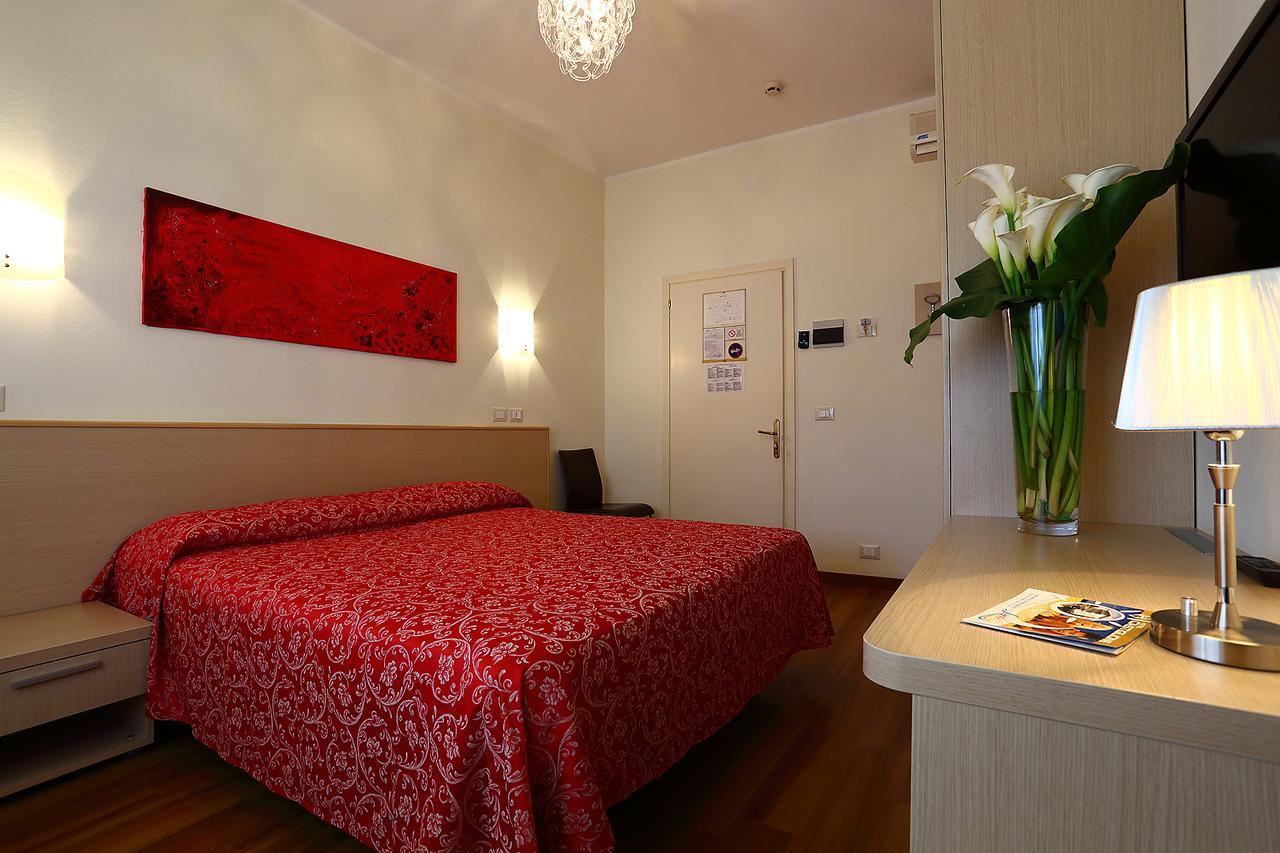 Hotel Castiglione Lignano Sabbiadoro Eksteriør billede
